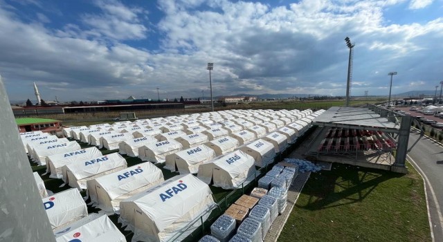 Mehmetçik Kahramanmaraşta 500 çadır kurulumunu daha tamamladı