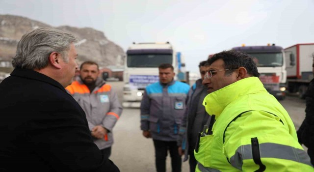 Melikgazinin Personel ve İş Makineleri ile Kahramanmaraşa Desteği Devam Ediyor
