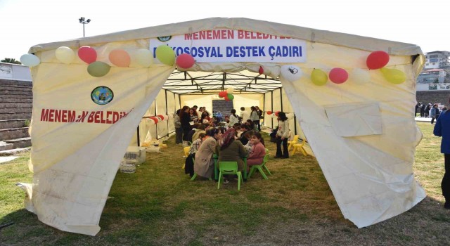 Menemende depremzede çocuklar için moral etkinliği
