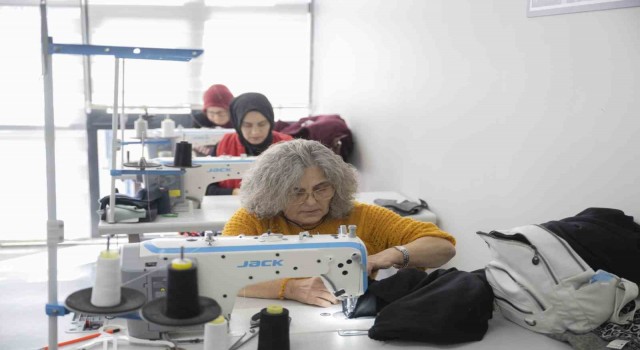 MERCEK depremzedeler için üretiyor