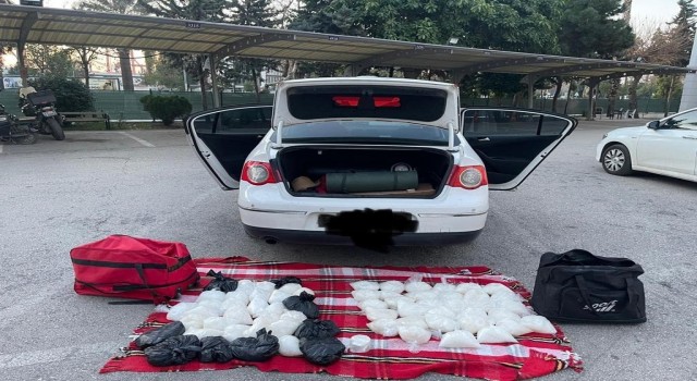 Mersinde 43 kilo 884 gram metamfetamin ele geçirildi