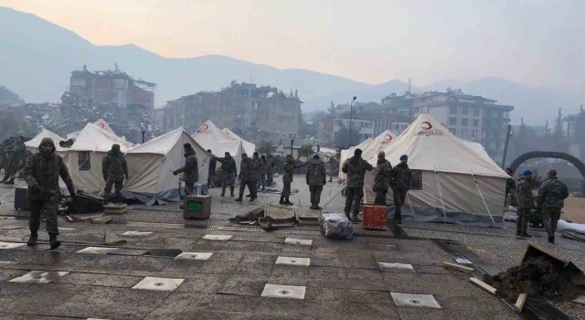 MSB: “Mehmetçiklerimiz, Hataydaki çadır kurma faaliyetlerine de aralıksız destek sağlıyor”