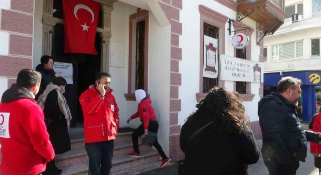 Muğlada depremzedeler için kan bağışına yoğun ilgi