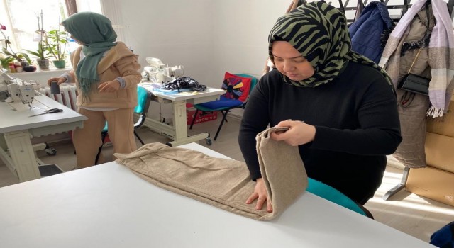 Muğlada depremzedeler için üretim yapılıyor