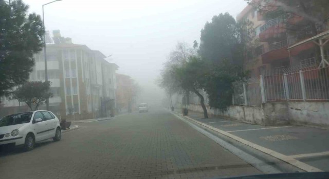 Muğlada sis nedeniyle görüş mesafesi 5 metreye düştü