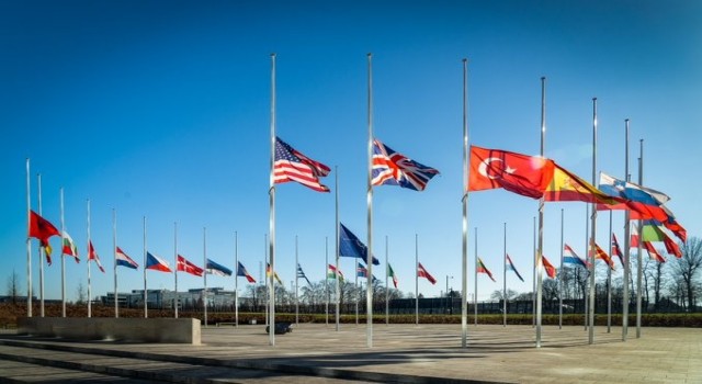NATO: Bu korkunç zamanda müttefikimiz Türkiye ve etkilenen herkesle dayanışma içindeyiz”