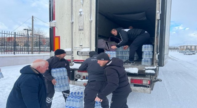 Niğdede deprem bölgesine yardım seferberliği