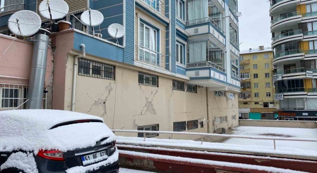 Niğdede hasar gören 13 bina boşaltıldı