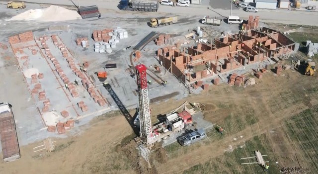 Nurdağındaki depremzedeler geçici sıcak yuvalarına ay sonunda kavuşuyor