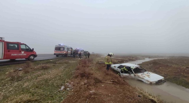 Nusaybinde kontrolden çıkan otomobil su kanalı düştü: 4 yaralı