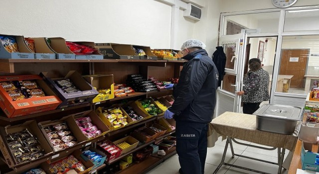 Okul kantinlerinde denetlemeler yapıldı
