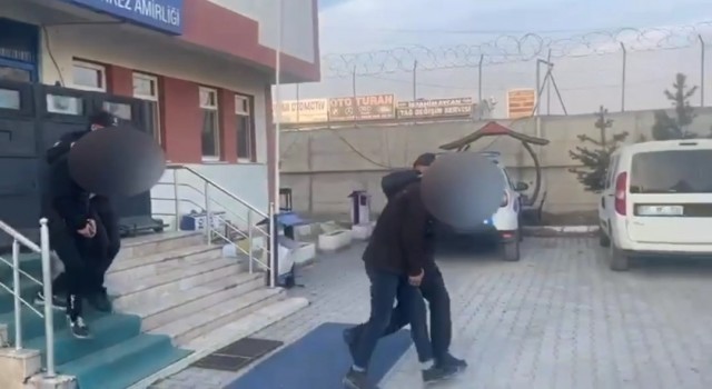 Okuldan kömür çalan 2 kişi tutuklandı