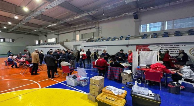 Ortacada depremzedeler için kan bağışı