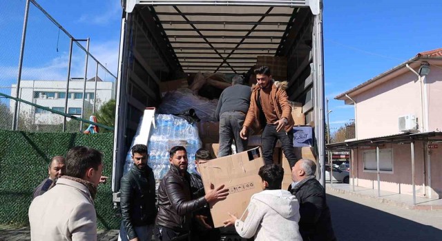 Ortacada yardımlar yola çıktı, oteller depremzedelere kapılarını açtı