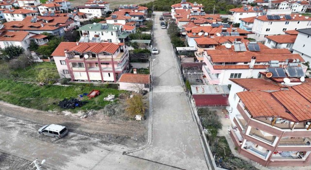 Ortacada yollara kilit parke kaplama çalışmaları sürüyor