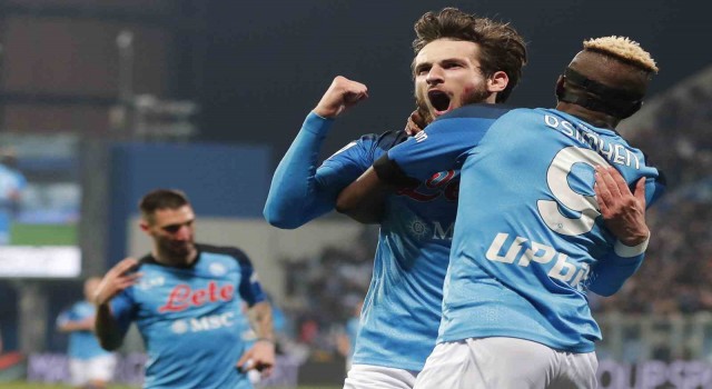 Osimhen ve Kvaratskhelia Napoliyi sırtlıyor
