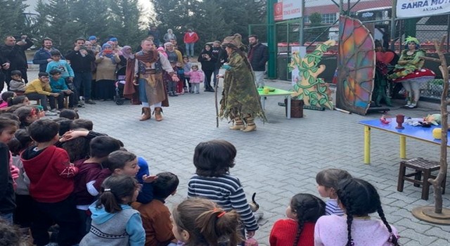 Osmaniyede depremzede çocuklar, Kültür Ve Turizm Bakanlığının etkinlikleriyle moral buluyor