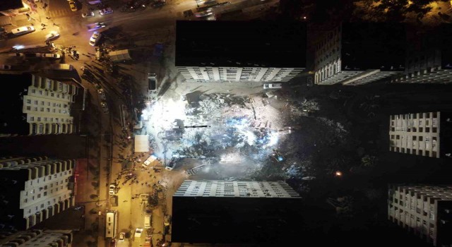 Osmaniyede gece saatlerinde çalışmalar dron ile görüntülendi