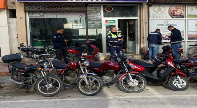 Osmaniye'de polis ekipleri motosiklet denetimi yaptı