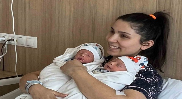 Osmaniyeden Ankaraya gelen depremzede ikiz doğum yaptı