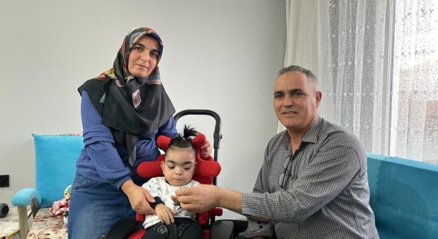 (ÖZEL) Hasta oğlu için diktiği özel kıyafetler ona iş kapısı oldu