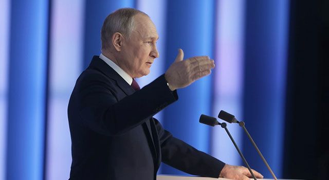 Putin: "Yeni START anlaşmasına katılımımızı askıya alıyoruz"