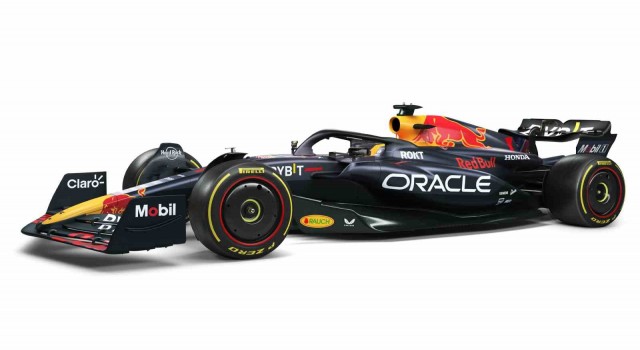 Red Bull Racing, yeni aracı RB19u tanıttı
