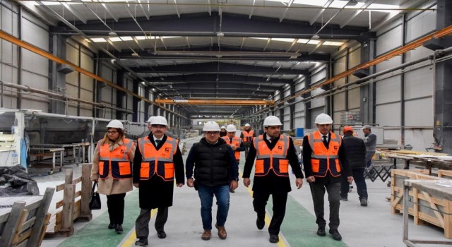 Rektör Beydemir, IKAF23 çerçevesinde sanayi kuruluşlarında yapılan hazırlıkları inceledi