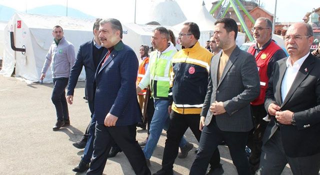 Sağlık Bakanı Koca Osmaniye'de hizmetler hakkında bilgi aldı