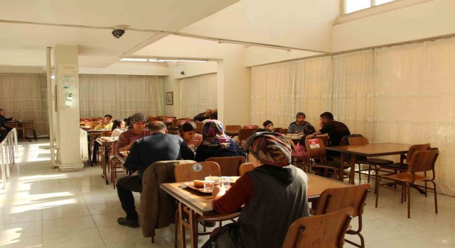 Sahurda depreme yakalanan vatandaş, korku dolu anları anlattı