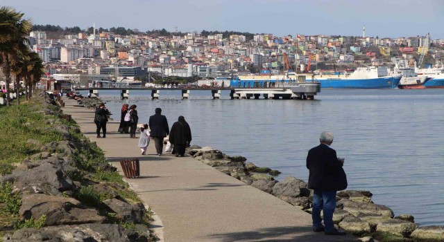 Samsun şubat ayında 23,6 dereceyi gördü