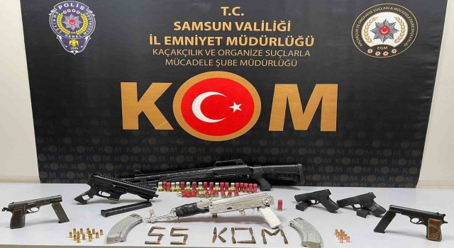 Samsunda silah operasyonunda 1 Kalaşnikof ve 5 tabanca ele geçirildi: 2 gözaltı