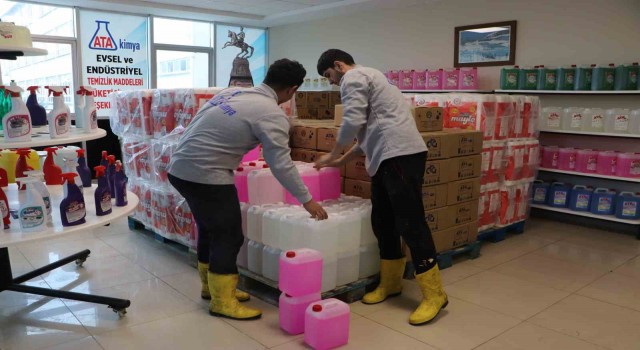 Samsundaki liseden deprem bölgesine 120 ton hijyen malzemesi