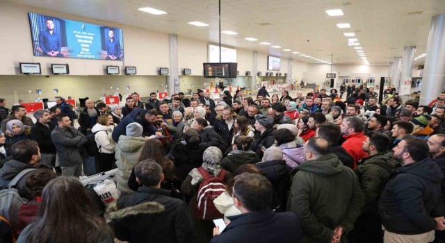 Samsundan 89 sağlık çalışanı deprem bölgesine gönüllü olarak gitti