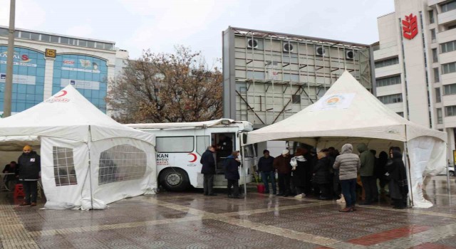 Samsundan deprem bölgelerine kan seferberliği