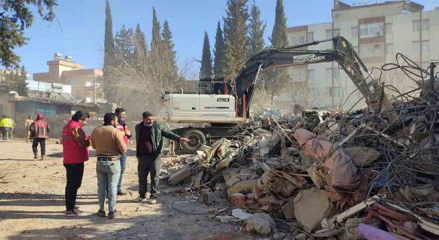 Şanlıurfa Büyükşehir Belediyesi Adıyamana desteğini sürdürüyor