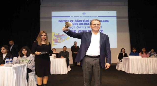 Seçer, öğrencilerin yarışma heyecanına ortak oldu