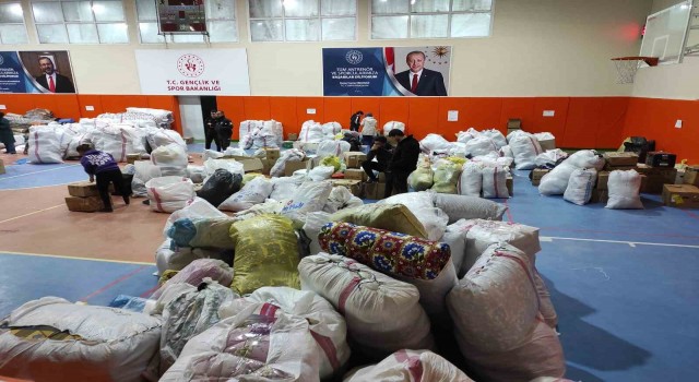 Selendi depremzedeler için tek yürek oldu