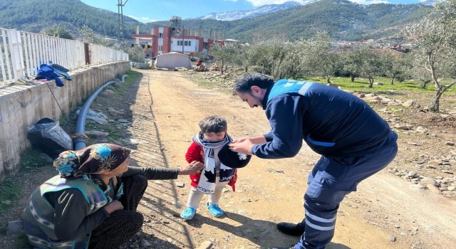 Siirt Belediyesi deprem bölgesinde yaraları sarıyor