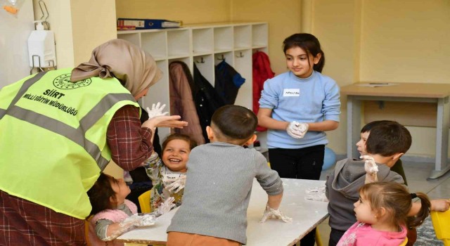 Siirte getirilen afetzedelere psikososyal destek sağlanıyor