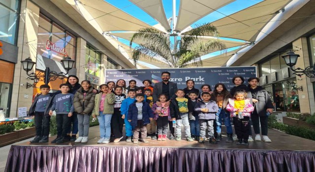 Silopide depremzede çocuklar sinema keyfi yaşadı