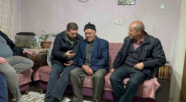 Sındırgılı Mehmet Amca “Siz de benim gibi yapın, paranızı depremzedelere bağışlayın”