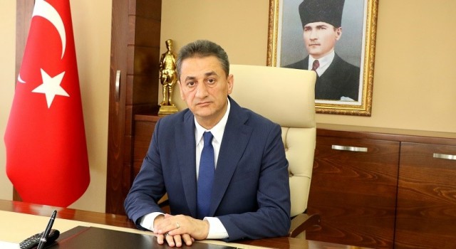 Sinop Valisinden afet bölgesine iş makinası çağrısı