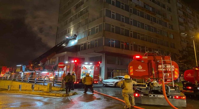 Şişlide 8 katlı boş binanın 2nci katı alev alev yandı