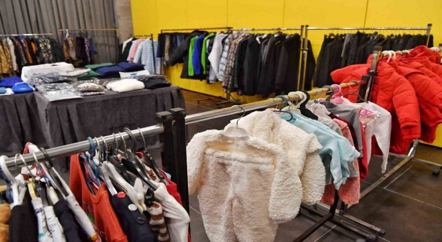 ‘Sosyal Market-Butik hizmetinden bin 902 afetzede ücretsiz yararlandı