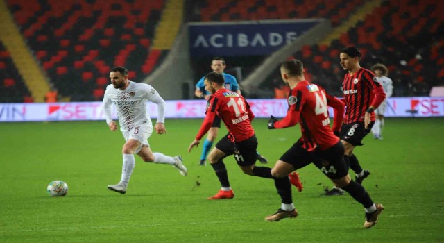 Spor Toto Süper Lig: Gaziantep FK: 1 - A. Hatayspor: 1 (İlk yarı)