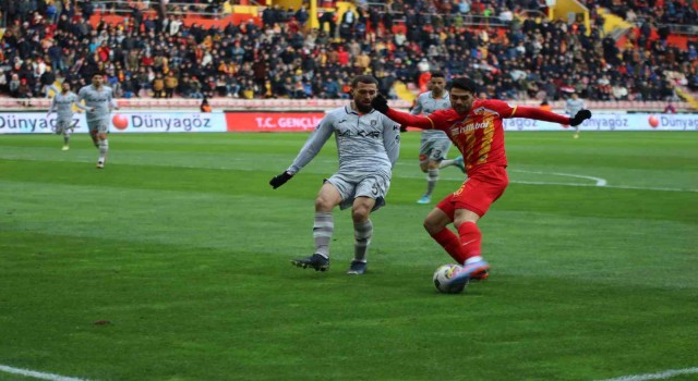 Spor Toto Süper Lig: Kayserispor: 0 - Medipol Başakşehir: 0 (Maç devam ediyor)