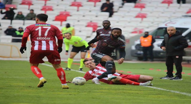 Spor Toto Süper Lig: Sivasspor: 0 - Beşiktaş: 0 (Maç devam ediyor)