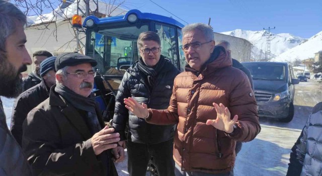 STSO yönetimi deprem bölgesinde yaraları sarıyor
