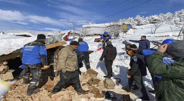 SUBÜ imkanlarını deprem bölgeleri için seferber etti